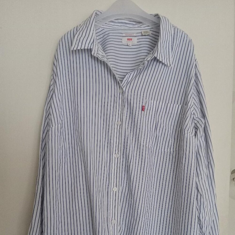 Levi's Womens Shirt Classic Striped Boyfriend Fit Button Down Long Sleeve Shirt